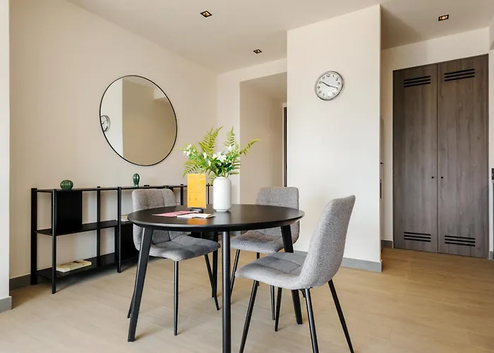 Modern Living In Be Grand Del Valle Apartamento *